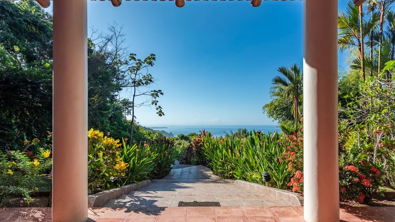 Whale’s Tail Ocean View Estate with Extra Lot in Uvita