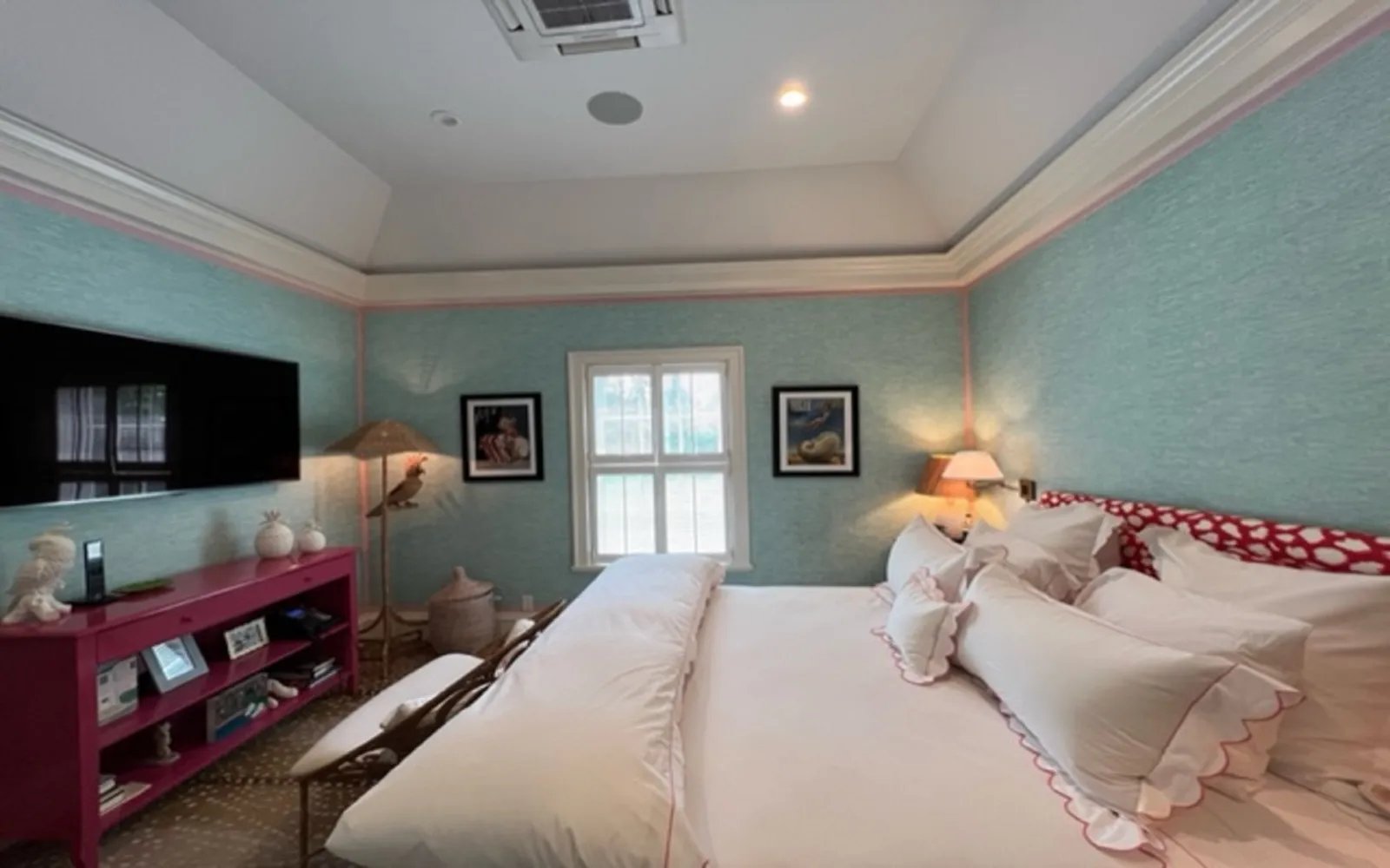 Stunning Lyford Cay Golf Course Residence