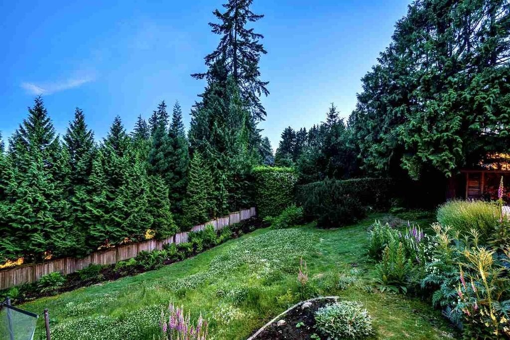 3066 Spencer Dr