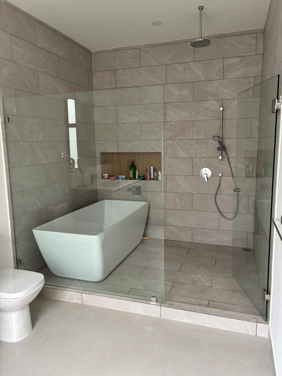 Gated Contemporary Family Home, Santa Ana, San Jose