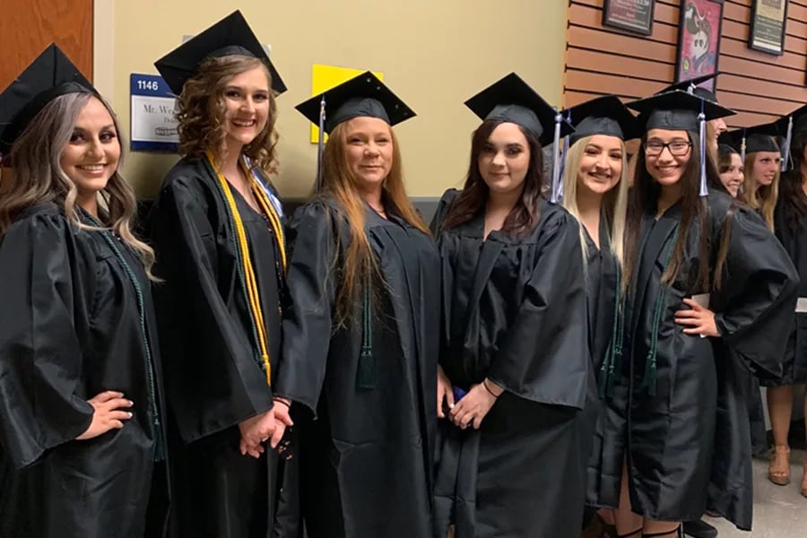 Recruitment experts give job hunting tips for Washington grads