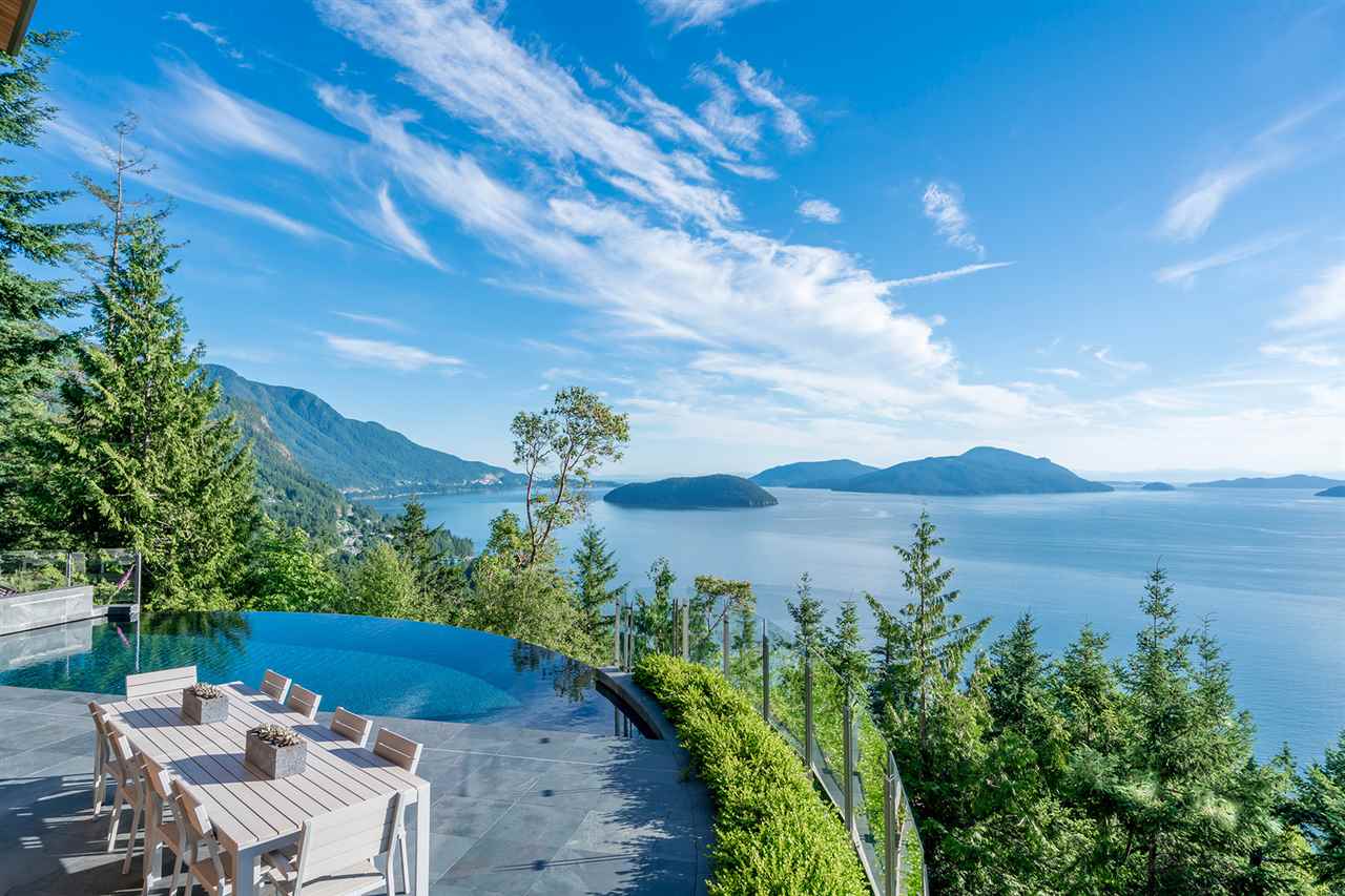 160 Mountain Dr