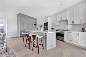7038 Central Saanich Rd