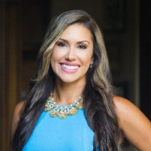 Dinah Moyer San Carlos, CA Real Estate Agent Headshot