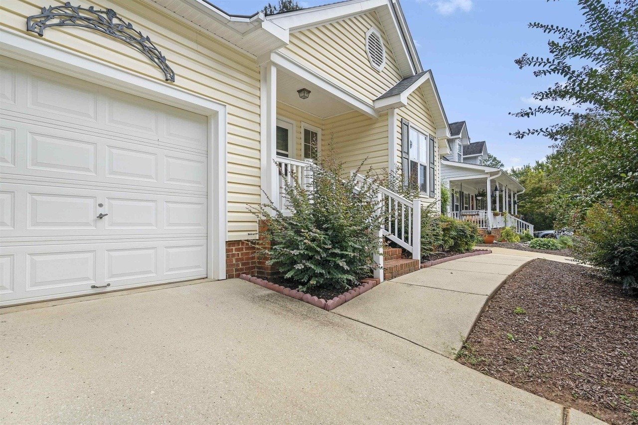 1121 Stoneferry Ln