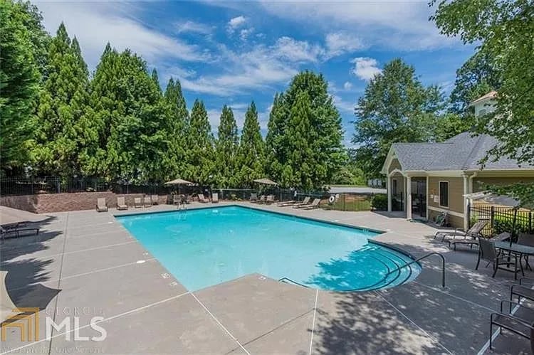 521 Windstone Trl