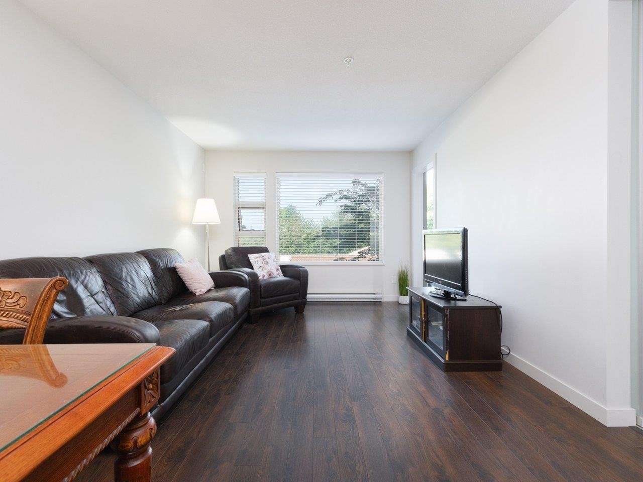 307-1677 Lloyd Ave