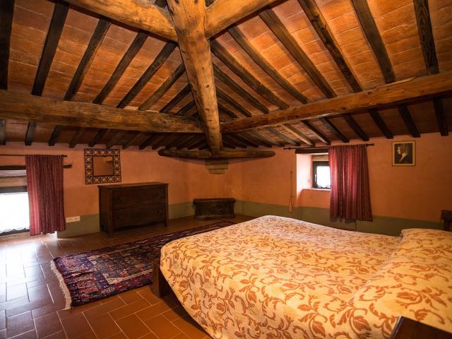 Enchanting Countryside Estate in Arezzo