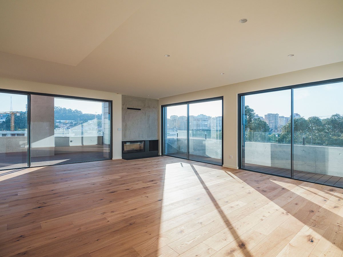 Modern 3-Bedroom Apartment with Balcony in Central Vila Nova de Gaia