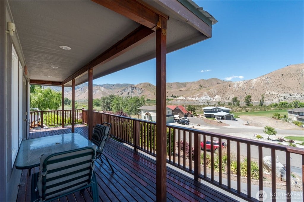380 W Beach Drive