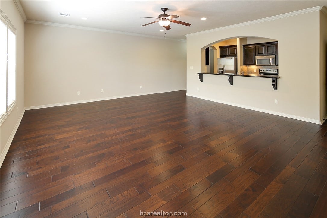 1414 Crescent Ridge Dr