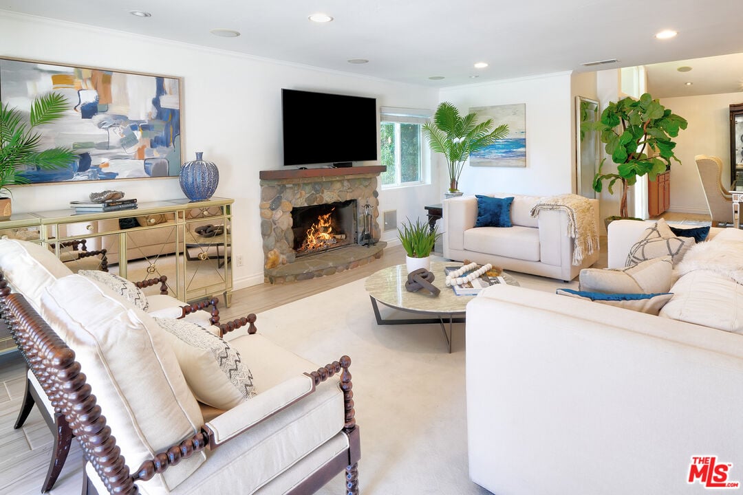 Vireon Crest, Morning View Dr, 90265