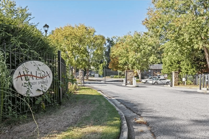 105 River Dr N Unit B