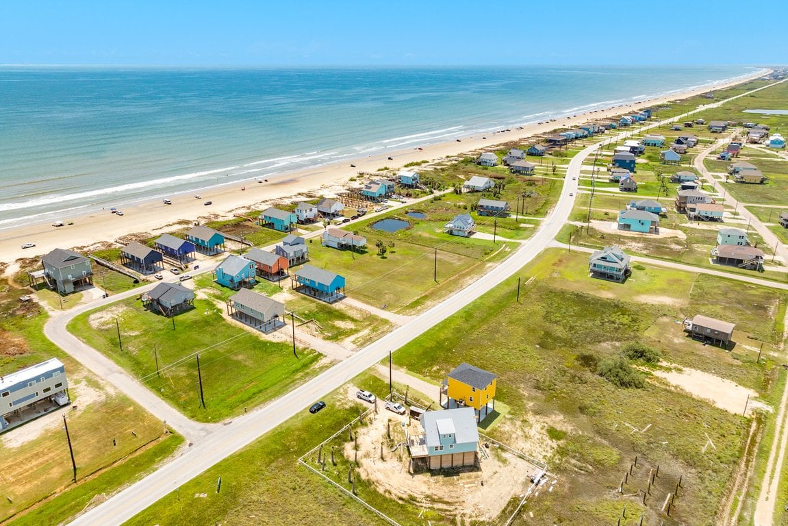 Discover the Perfect Gulf Coast Paradise: Your Dream Home Awaits in Texas!