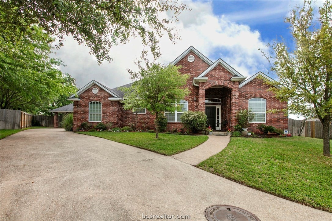 4417 Hearst Ct