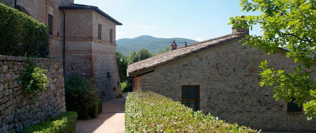 Ancient Fortress With Farmhouse and 20 Apartments