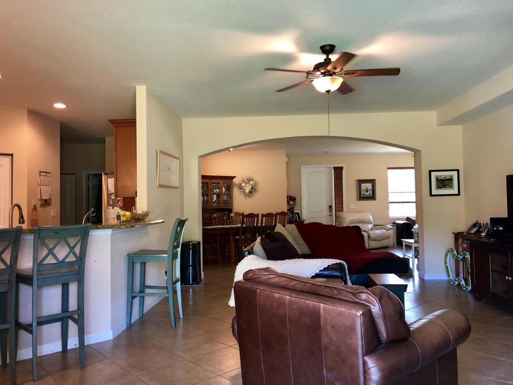 5520 SW Gray Fox Dr