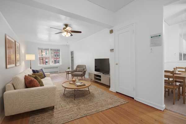 915 E 17th Street 116