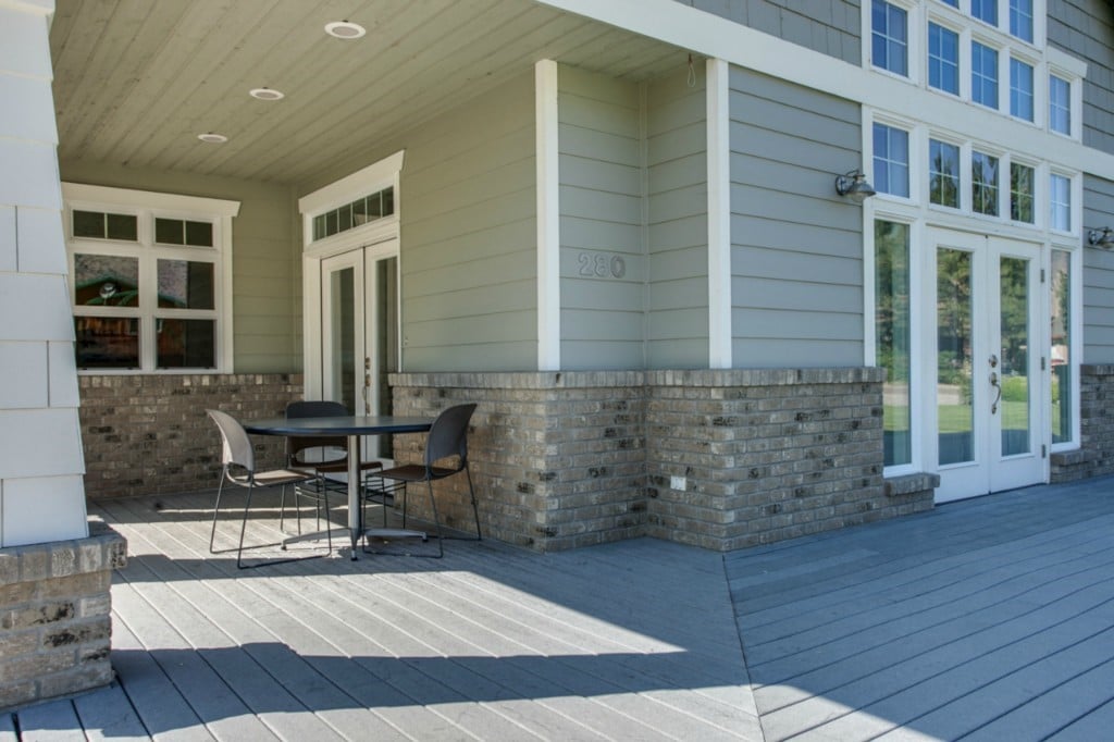 280 Lake Front Rd