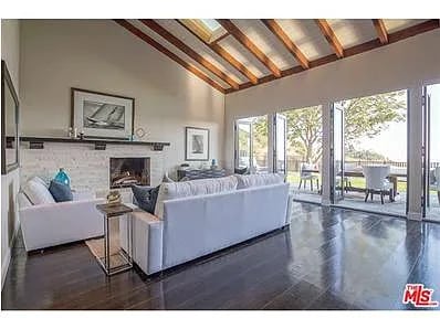 2007 Linda Flora Dr