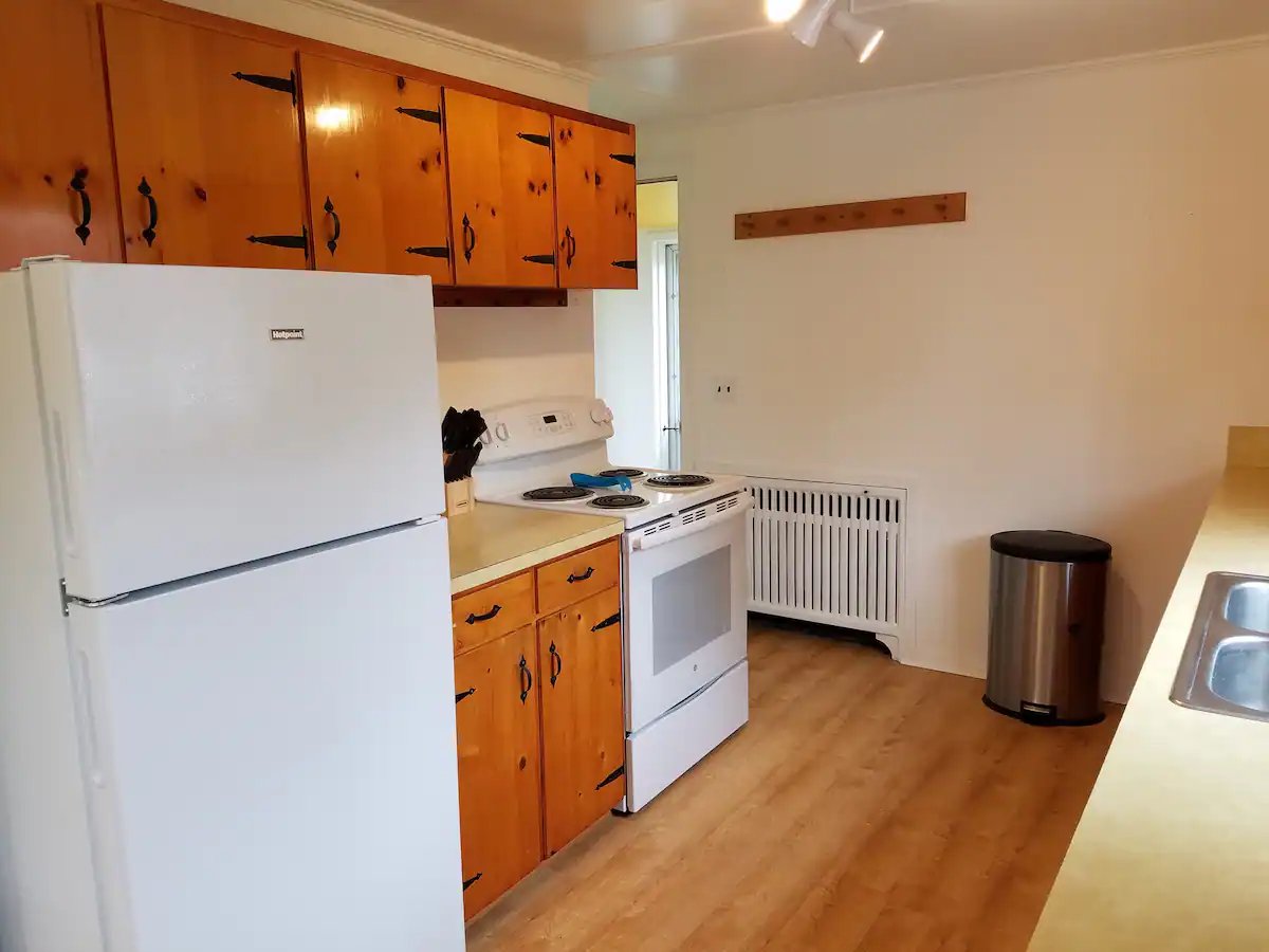 25 Fluker St, Thomaston ME