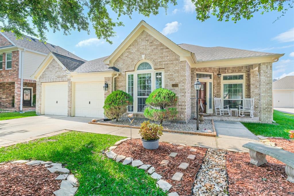 21010 Golden Sycamore Trl