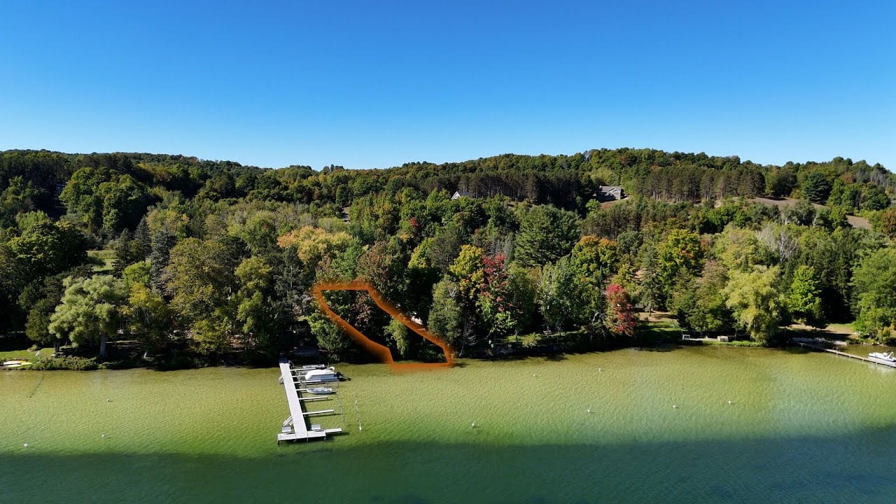 8095 S Rustic Dr, Cedar, MI 49621