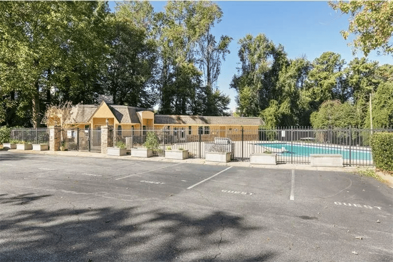 105 River Dr N Unit B