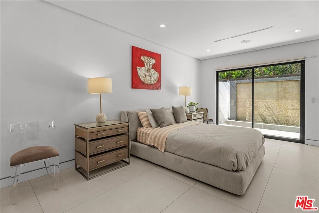 Celestia Estate, Hercules Dr, 90046