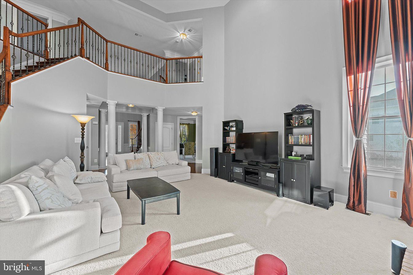 20069 Forest Farm Ln