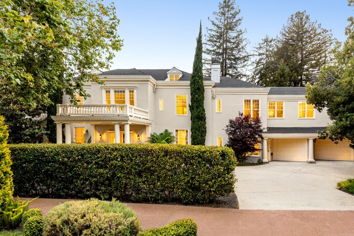 25 Crocker Ave