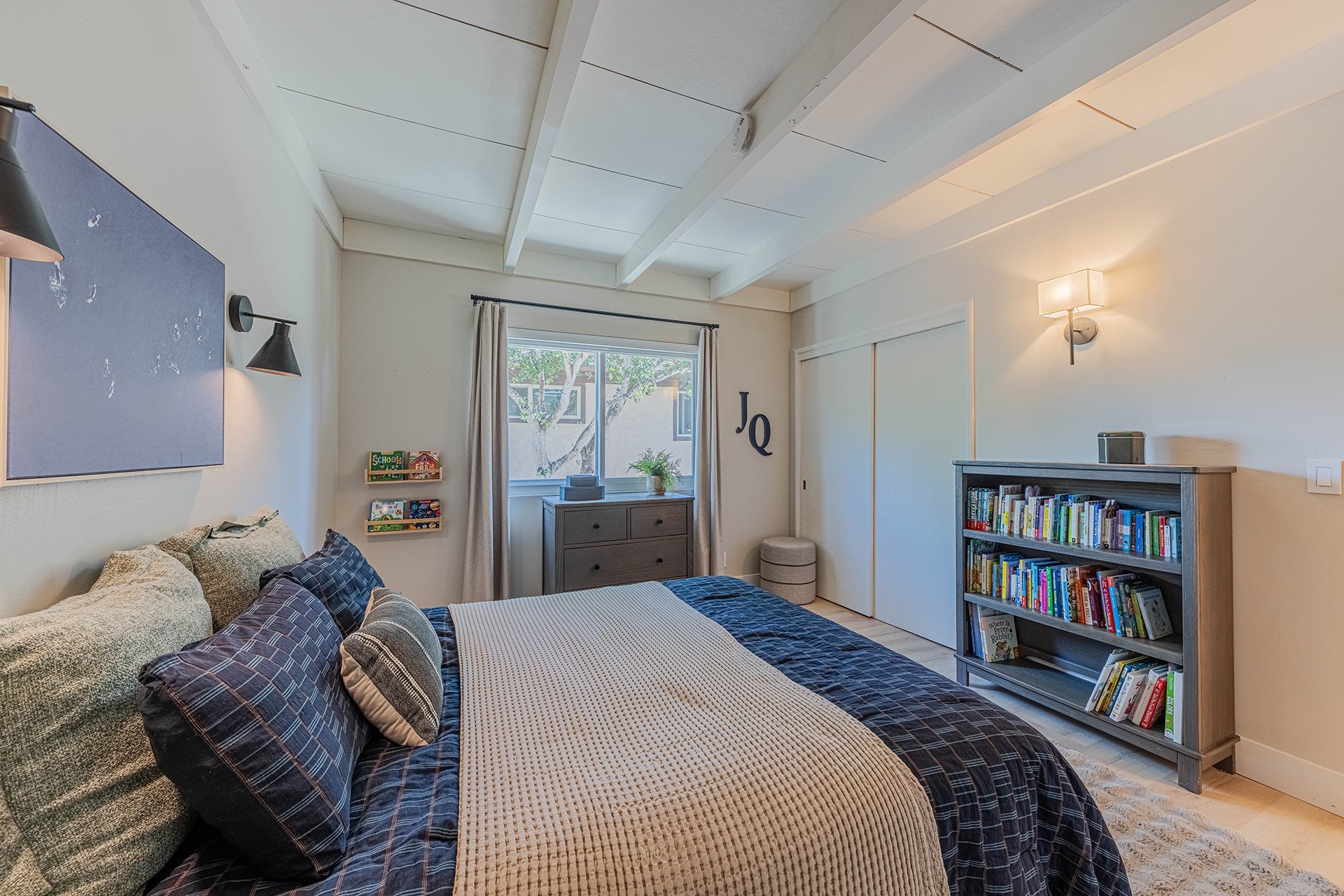 Charming Monterey Haven - 1056 Harrison St