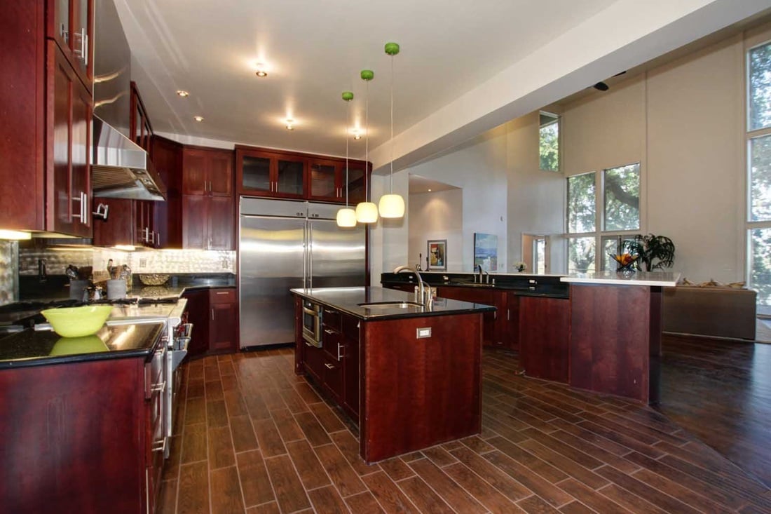 River Front Luxury Modern Home at 6333 Garden Highway!