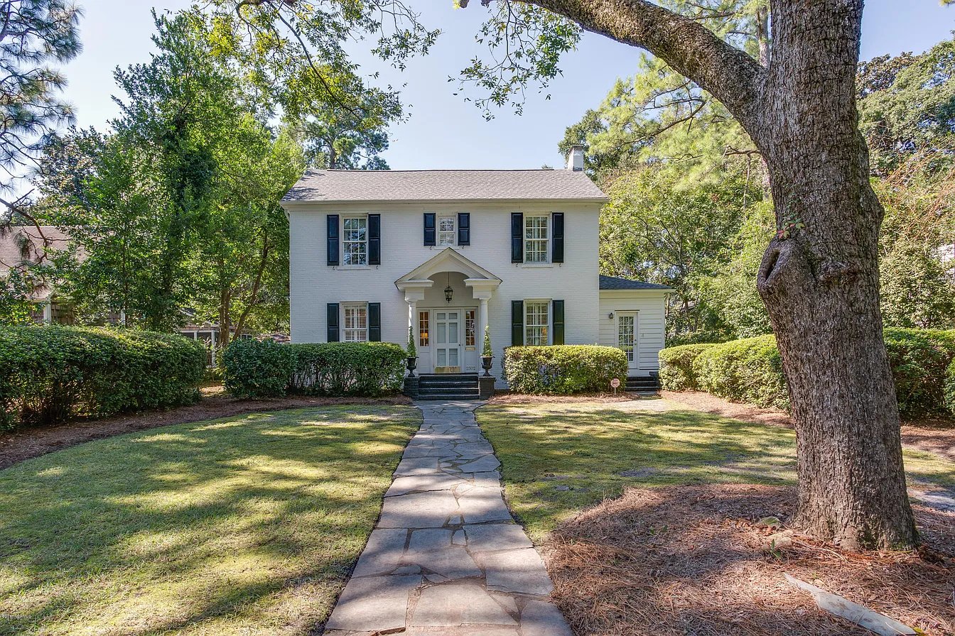 2302 Mimosa Pl