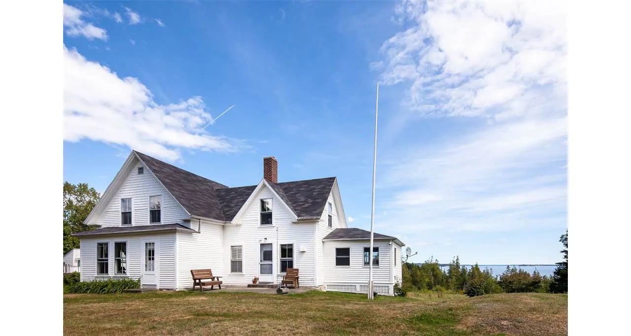 Home For Sale – 689 Main Road, Islesboro, Maine 04848
