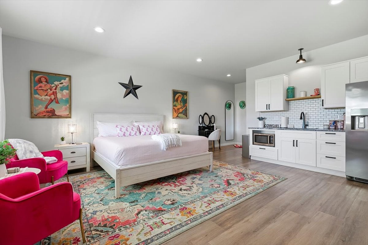 11- Unit Boutique Short Term Rental