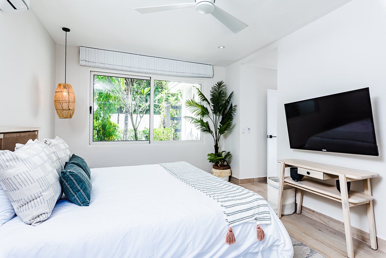 Casa Tres Cocos | Rare White Sand Beachfront Estate For Sale – Playa Ventanas