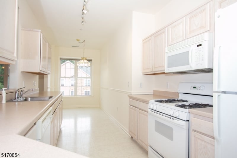 1311 Franklin Ln