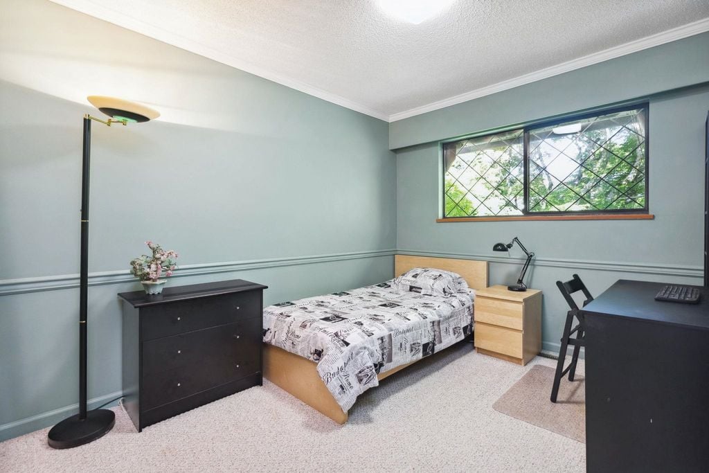 5195 Sapphire Pl