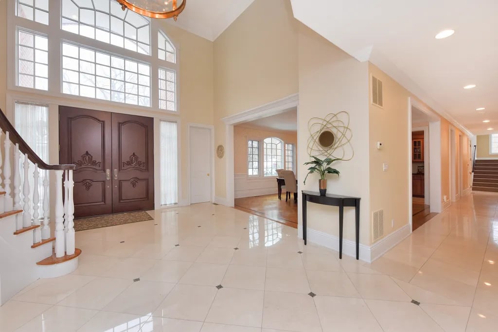 39 Hunting Hollow Ct