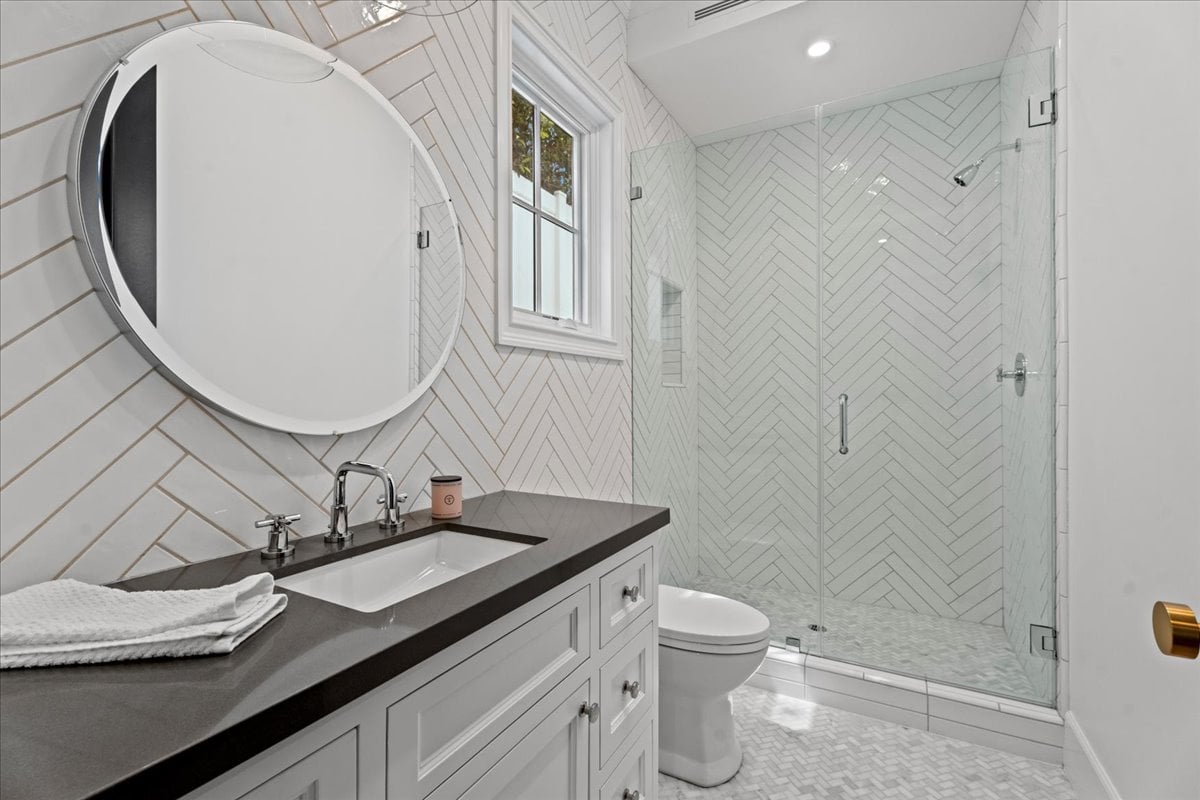 5 ★ 5 En Suite Luxe Stunner in Studio City