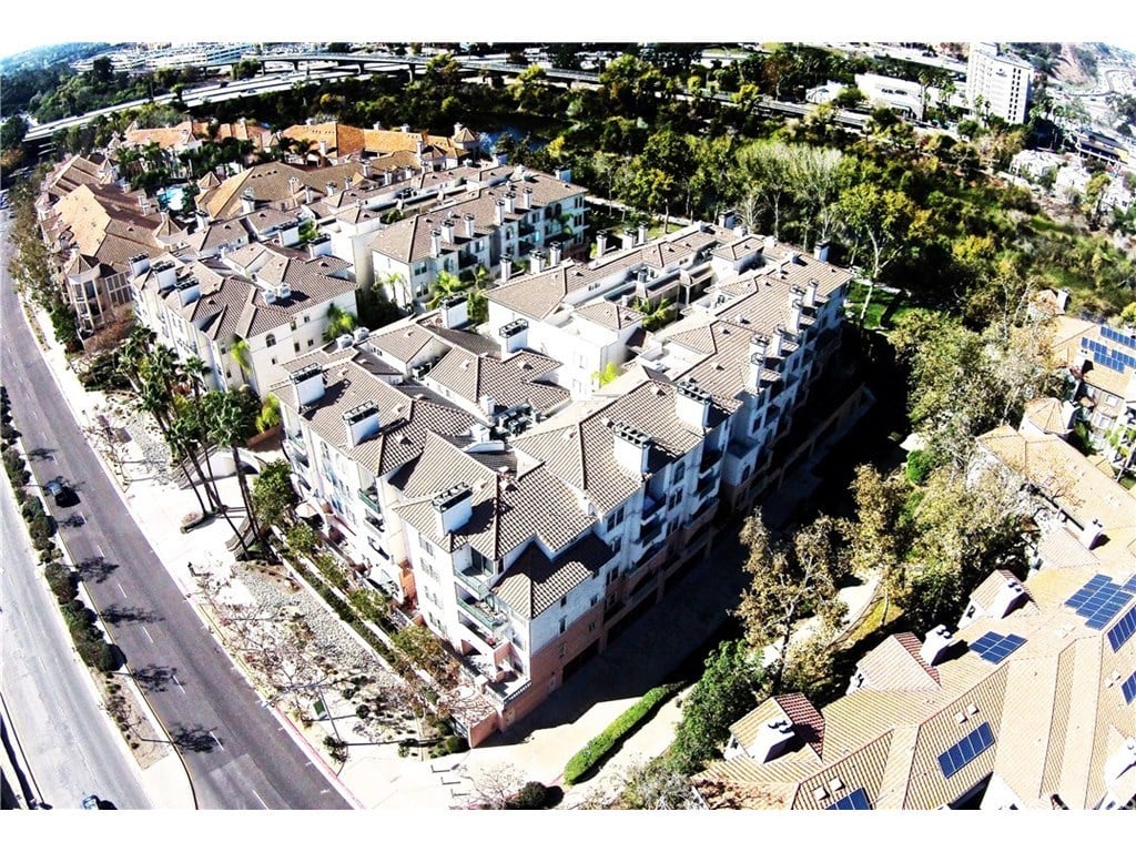640 Camino De La Reina #1401