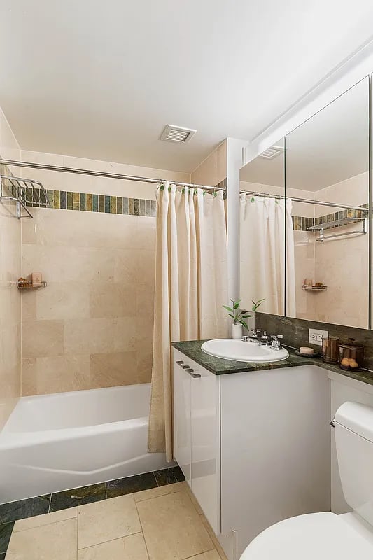 210 Warren Street 8-Q