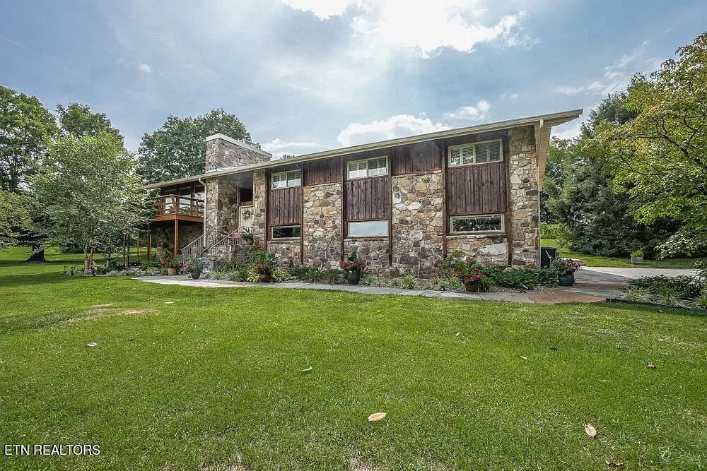 3458 Peppermint Hills Dr