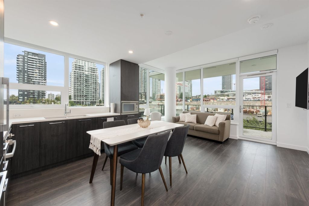 2425 Alpha Ave, #307
