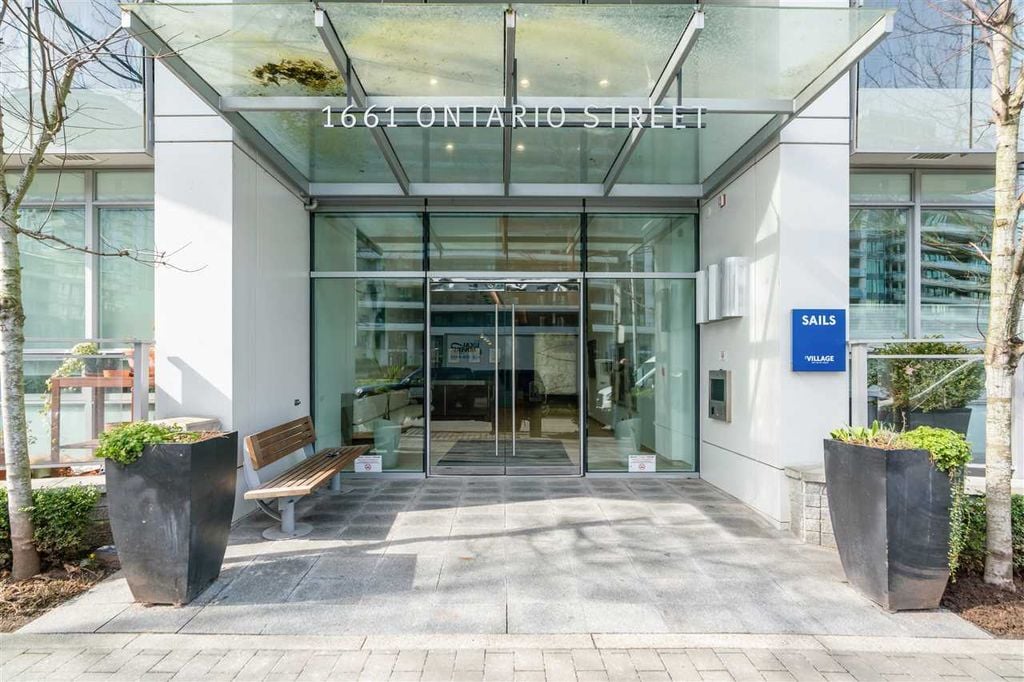 1661 Ontario St, #806