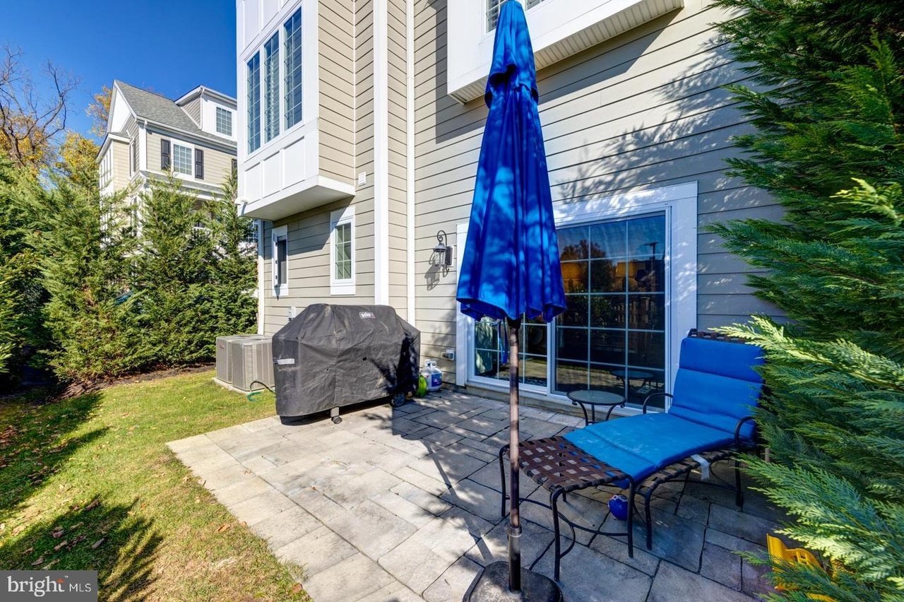19 Grey Ct