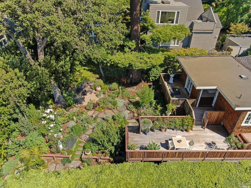 174 San Carlos Ave