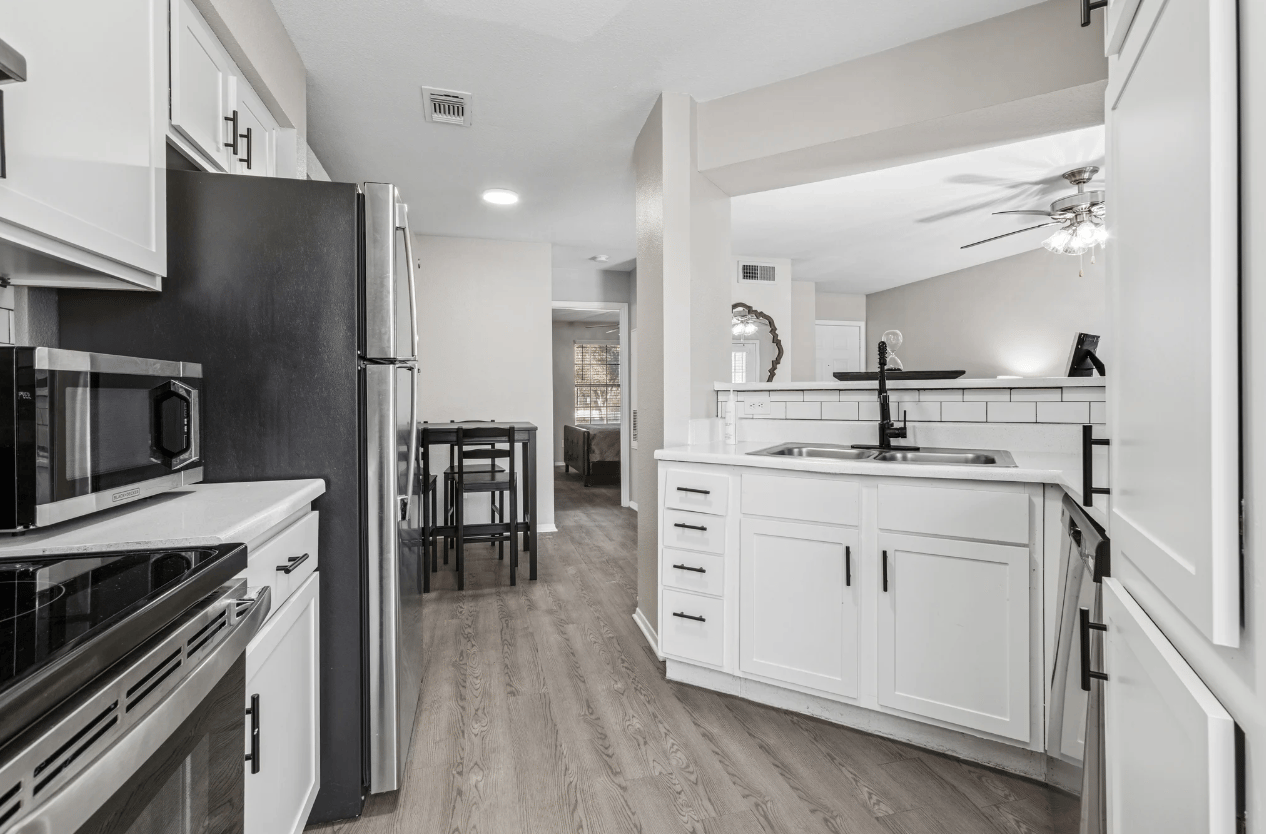 Apply by 11/30 for 6 weeks free + $500 gift card