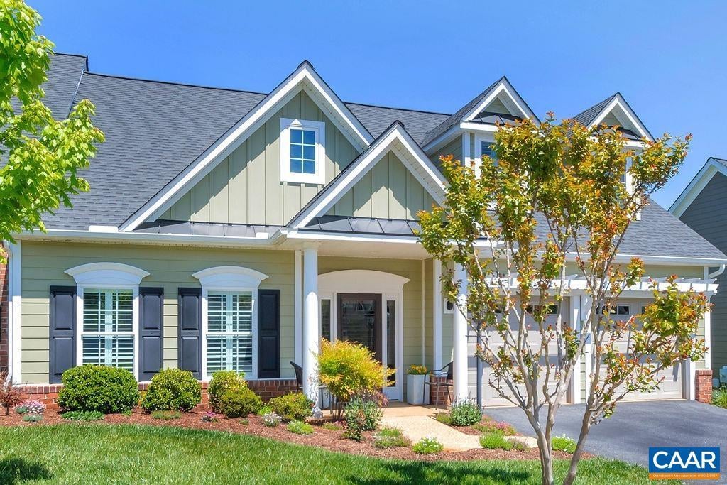 1584 Sawgrass Ct